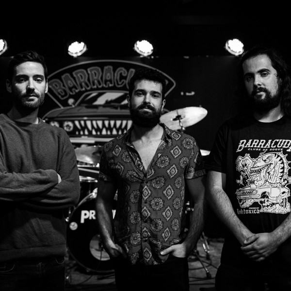 ★ ORANGOTANGO en The Trooper (Cangas) ★